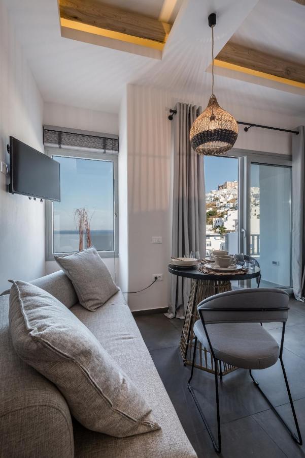 Vivere Luxury Suites Pera Gyalos Ngoại thất bức ảnh