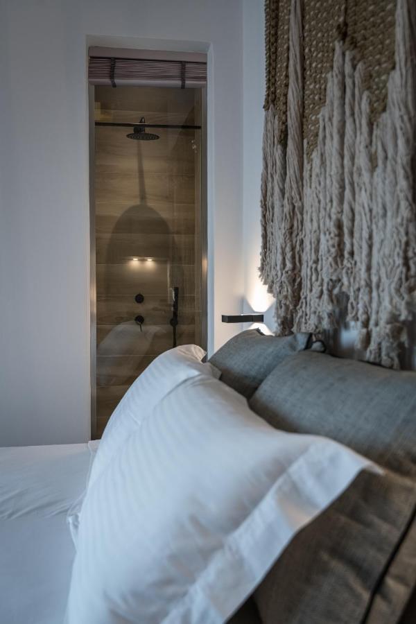 Vivere Luxury Suites Pera Gyalos Ngoại thất bức ảnh
