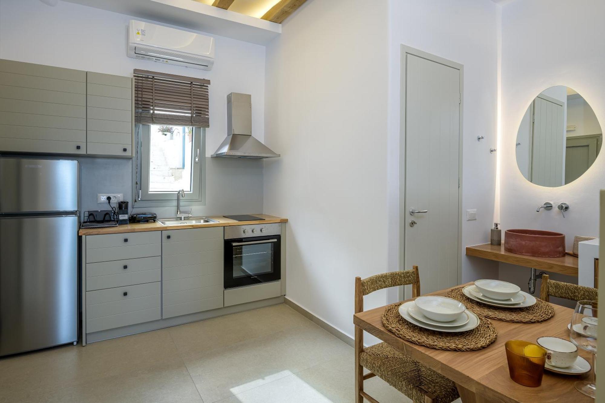 Vivere Luxury Suites Pera Gyalos Ngoại thất bức ảnh