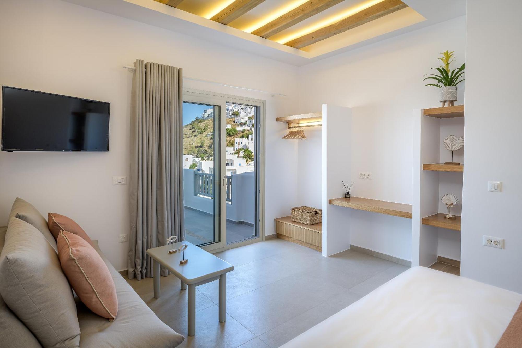 Vivere Luxury Suites Pera Gyalos Ngoại thất bức ảnh